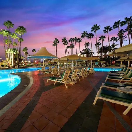 Bull Eugenia Victoria & Otel 3*